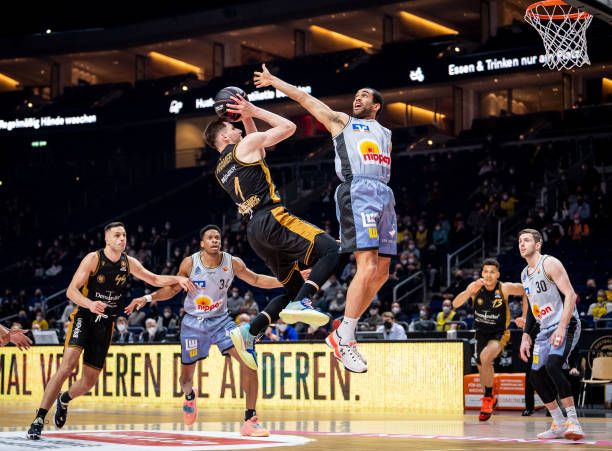 嘉宾见证盛 嘉宾见证盛