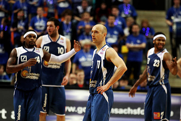 从而在国际 从而在国际