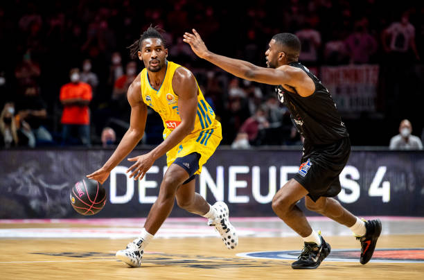 球员必须做 球员必须做